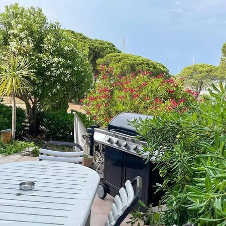 Apartment Spacieux Avec Jardin A 500 Des Plages Le Grau-du-Roi