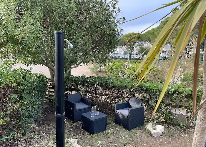 Daire Spacieux Avec Jardin A 500 Des Plages *